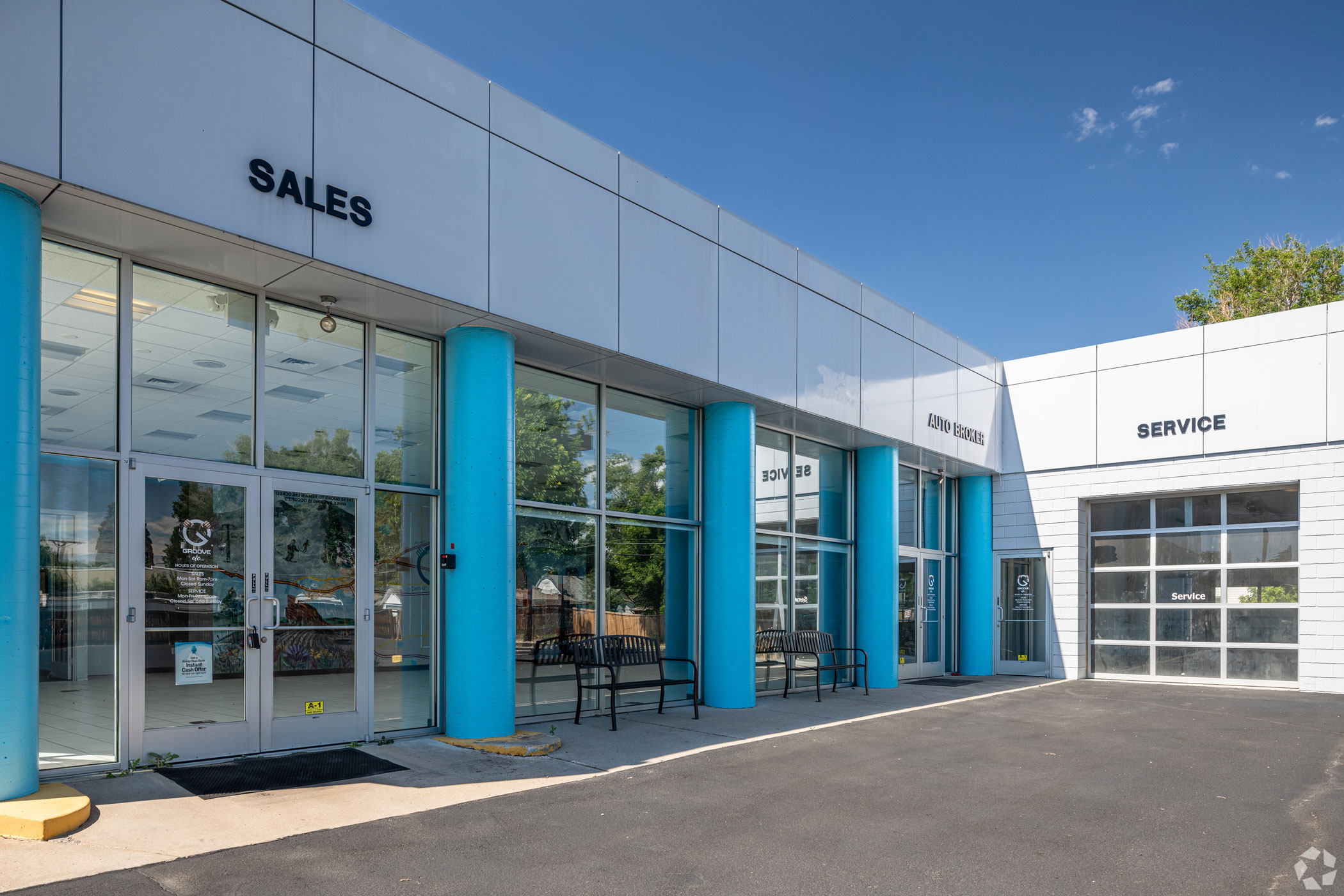5 Year Lease Executed on South Broadway Automotive Retail Space