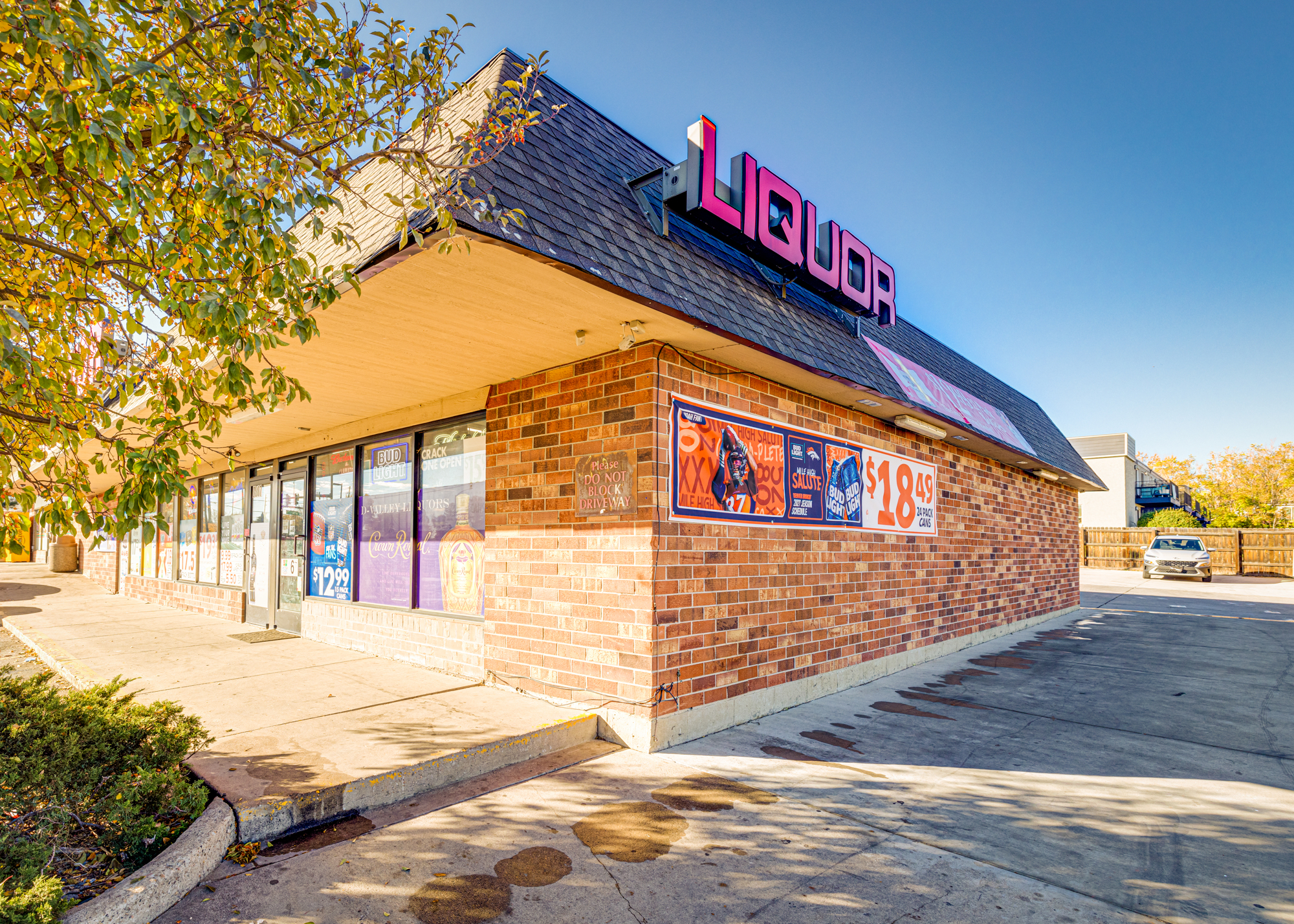 D Valley Liquor in Thornton, Colorado, Sells for $635,000