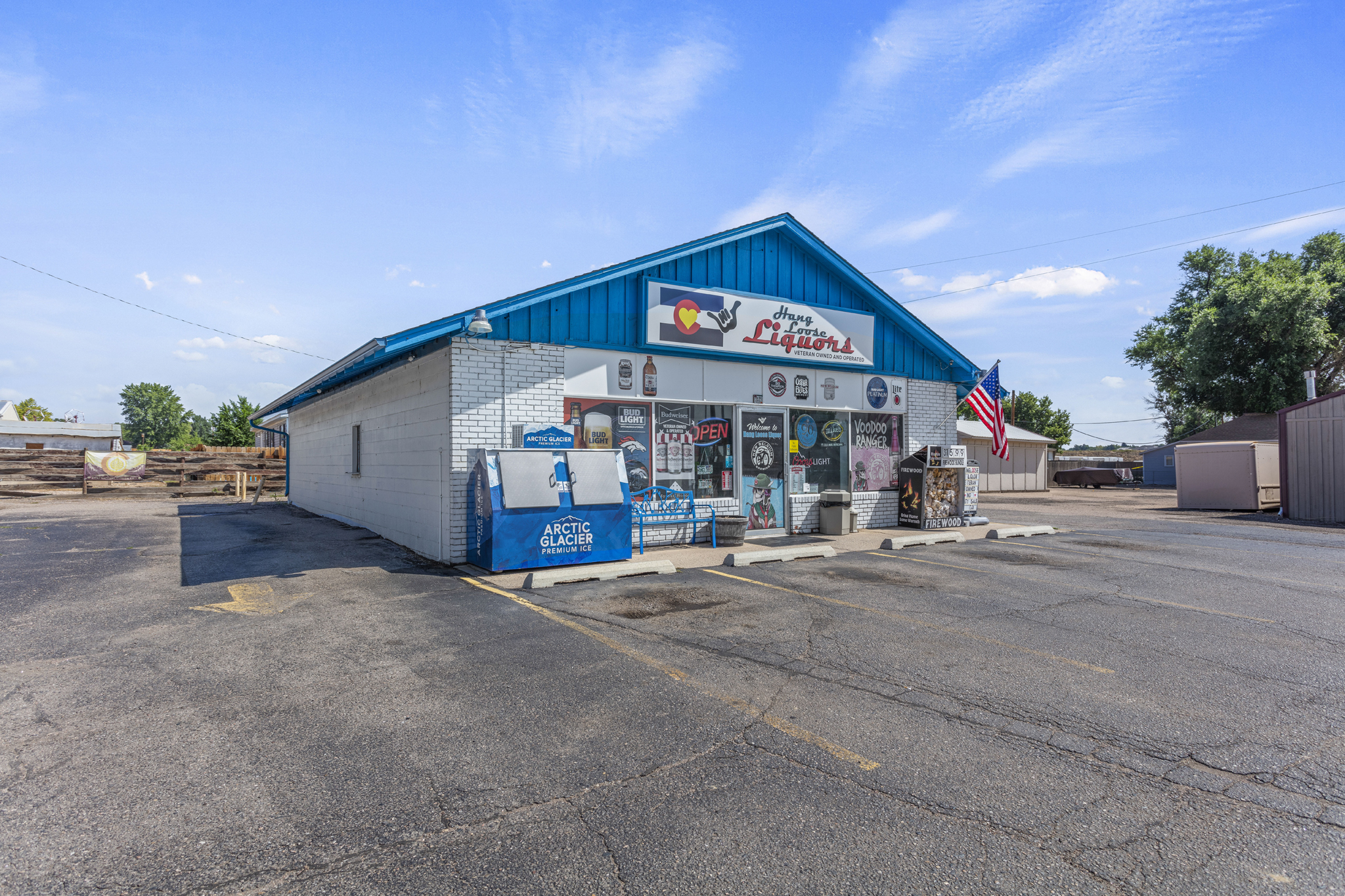 Hangloose Liquors in Loveland, CO Sells for $1,024,142