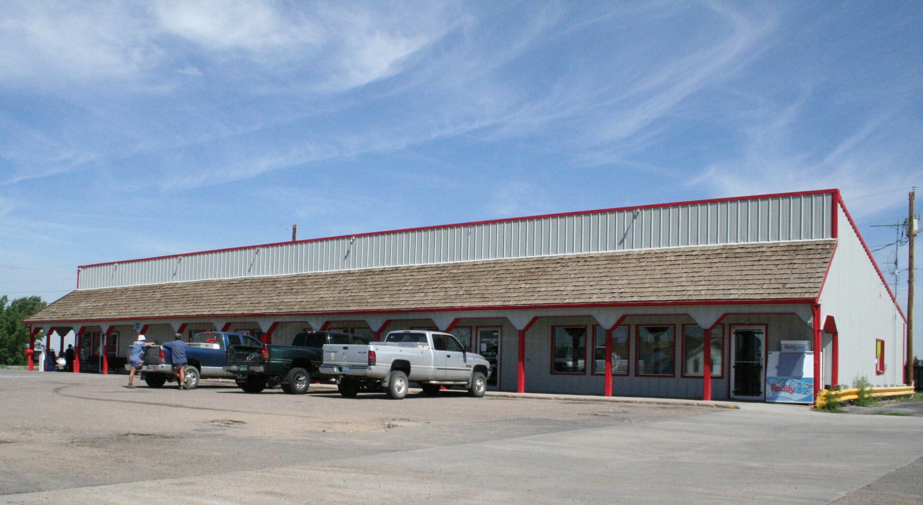 JD’s Liquor in Bennett, CO Sells for $700,000